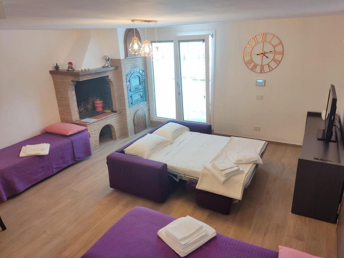 - Monolocale Con Giardino * Acilia